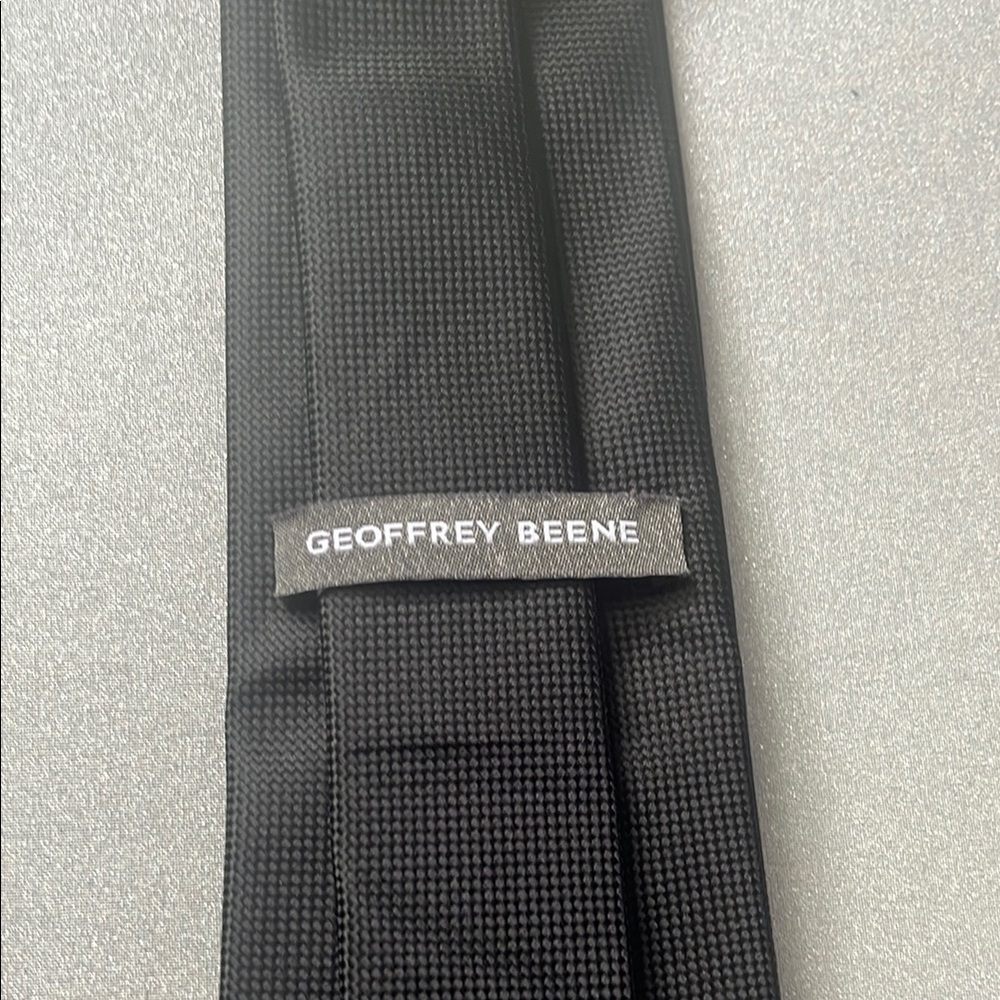 Geoffrey Beene Black Textured Tie